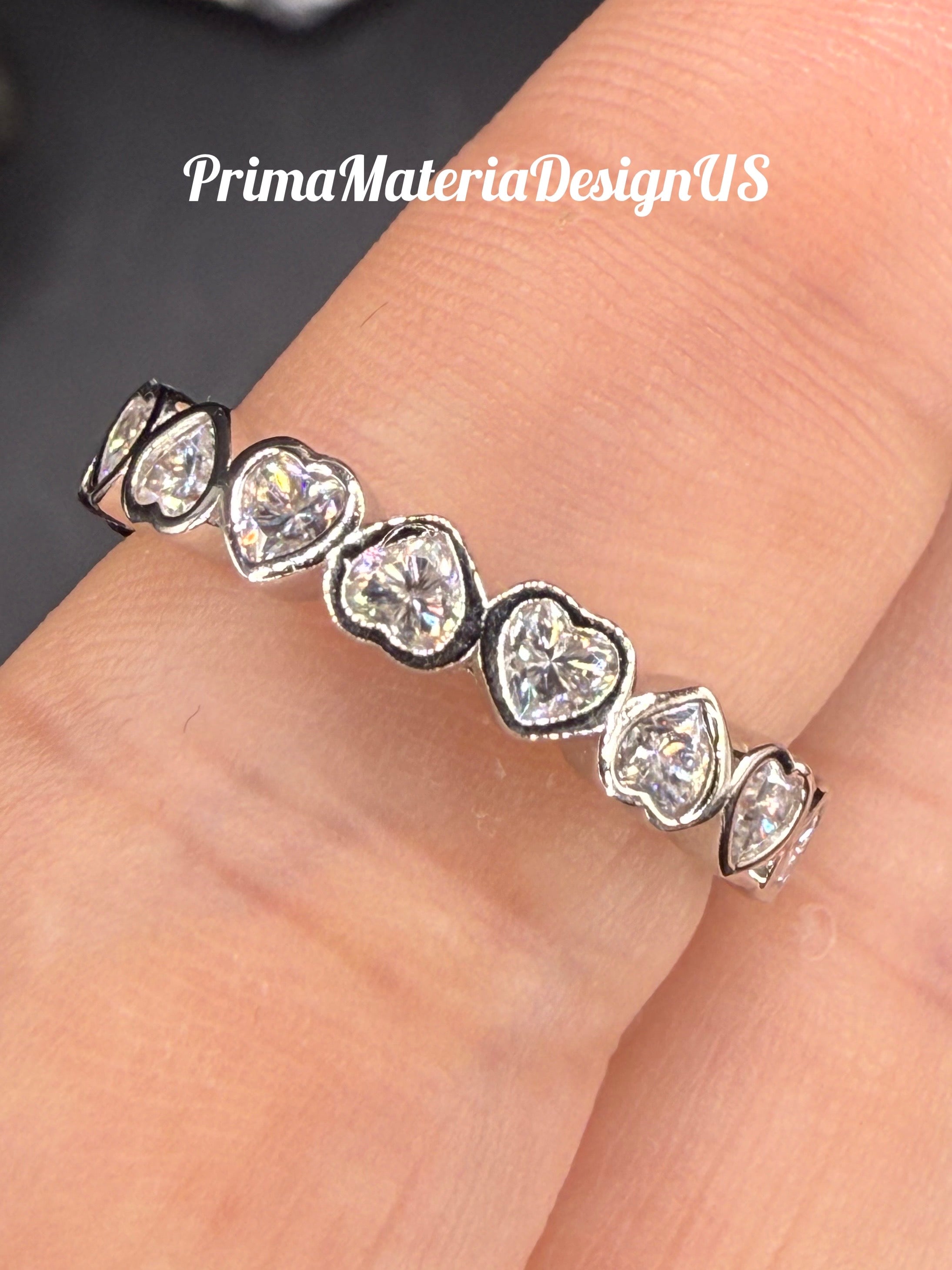 New - 2.16 Carat twt Moissanite Hearts Sterling Silver Eternity Ring - Size 7