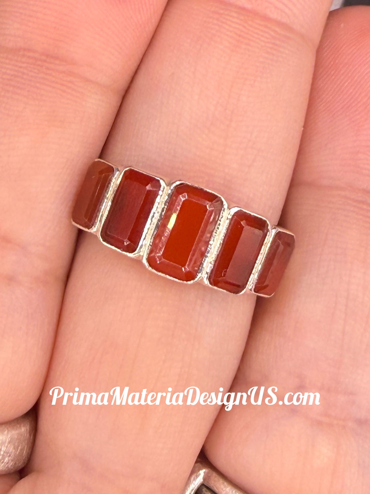 NEW - 5 Stone Bezel Set Carnelian Solid Silver Unisex Ring - Size 9