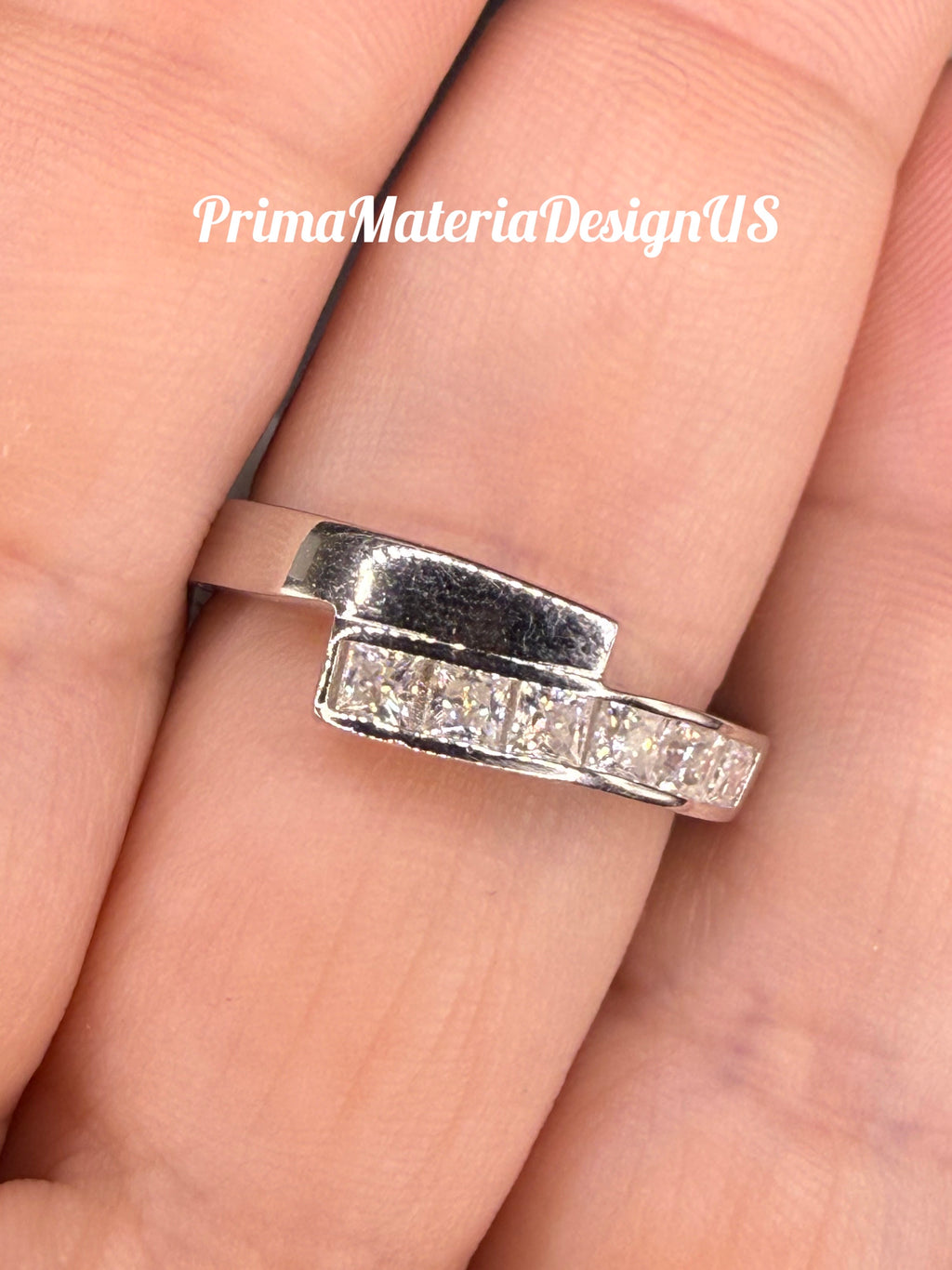 New - 2.1 Carat twt Moissanite Sterling Silver Wrap Around Ring - Size 9