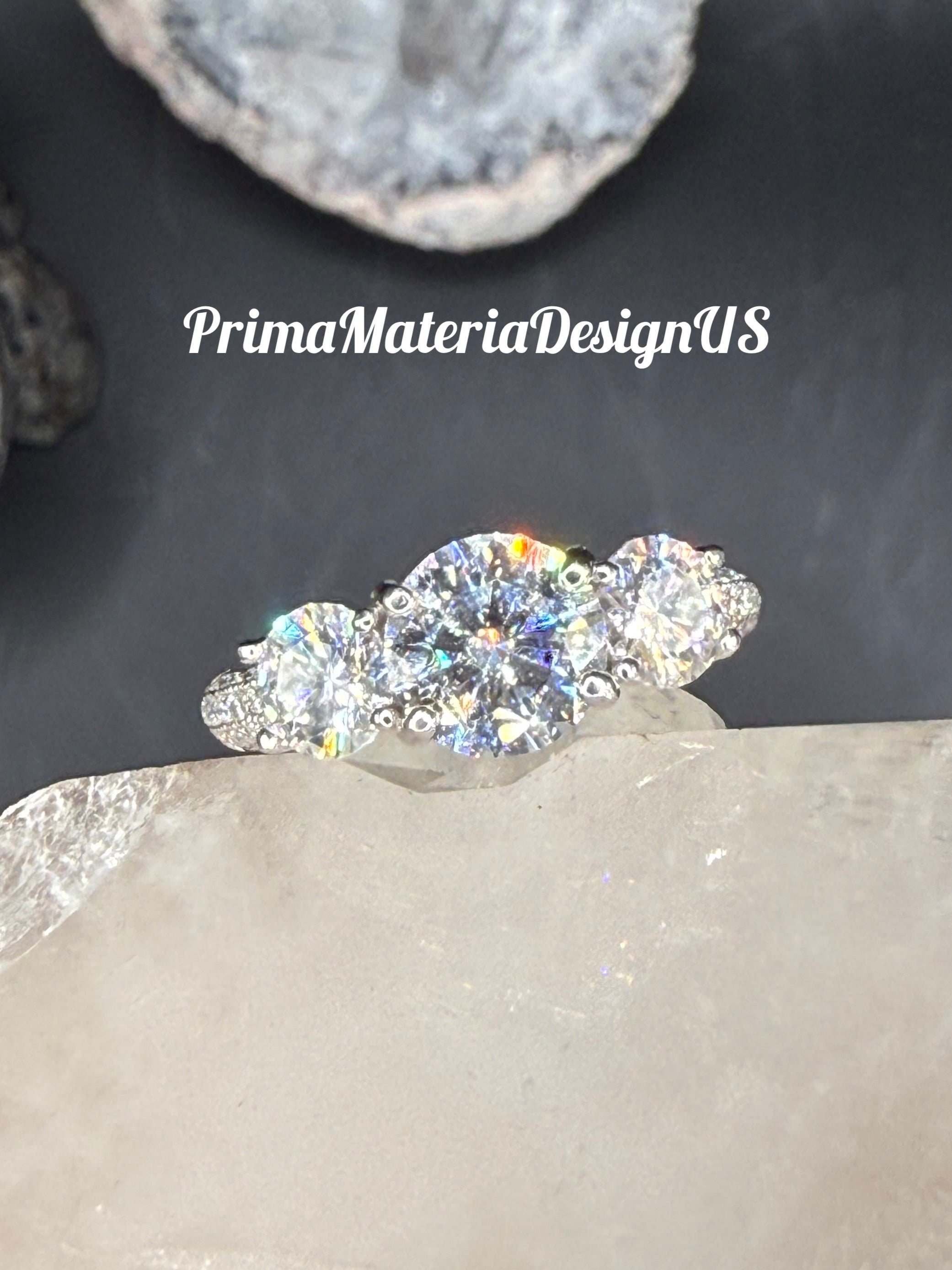 New - 2.38 Carat twt 3 Stone Moissanite Sterling Silver Engagement /Anniversary Ring - Size 6