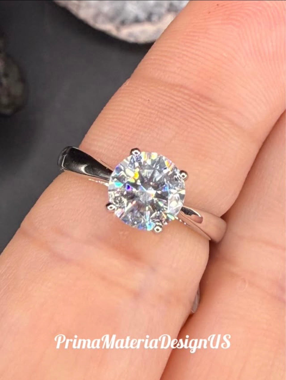 New - 1.2 Carat twt Brilliant Round Moissanite Sterling Silver Engagement Ring - Size 6