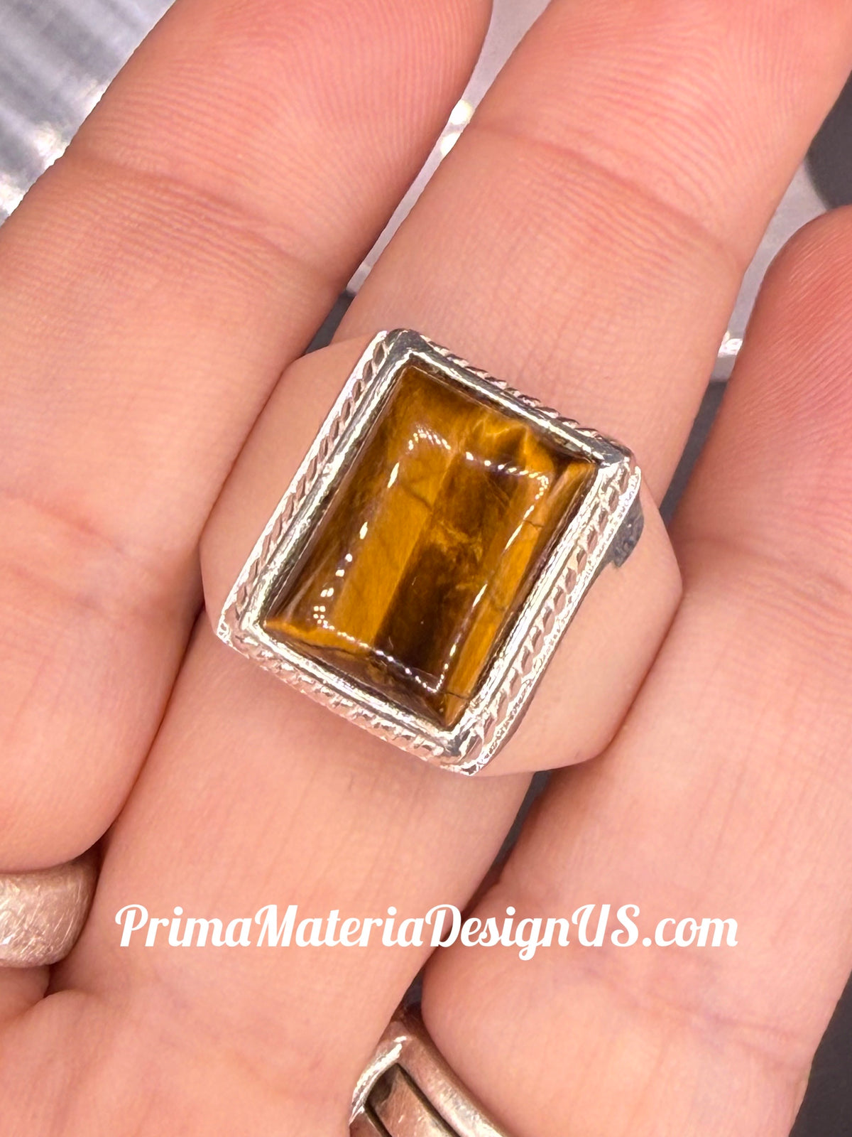 NEW - Solid Sterling Silver Tigers Eye Ring - Size 11.5