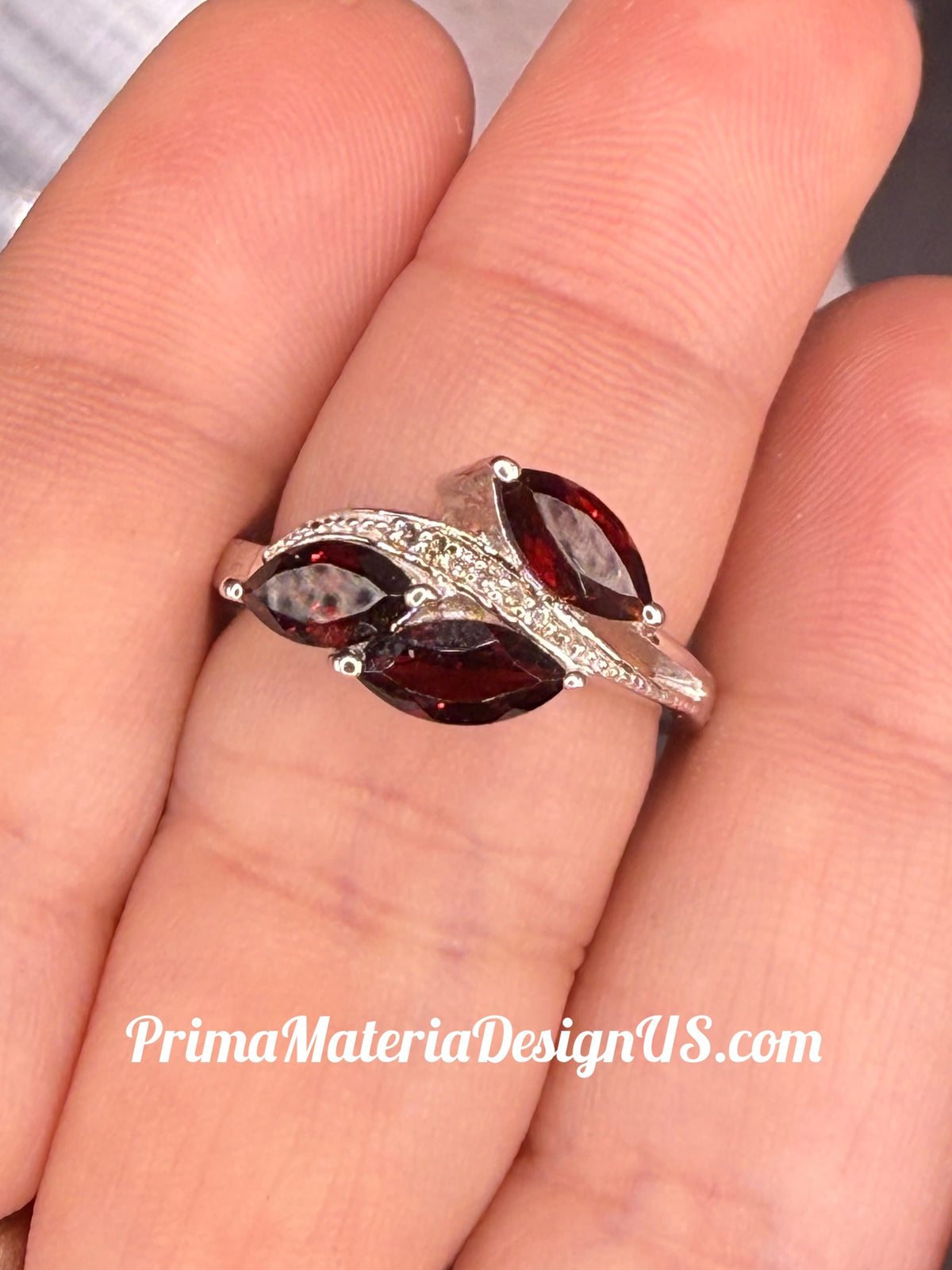 NEW - 1.97 Carat twt 3 Stone Natural Garnet Solid Silver Ring - Local Jeweler Made - Size 7
