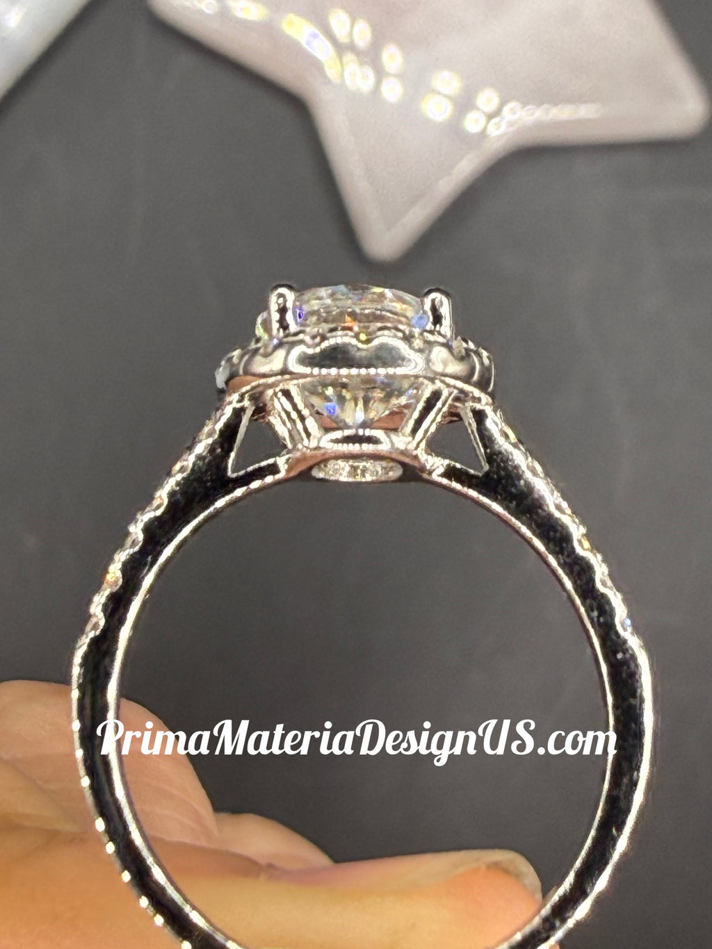 NEW - 2 Carat twt Moissanite Oval Halo Solid Silver Engagement Ring - Size 6