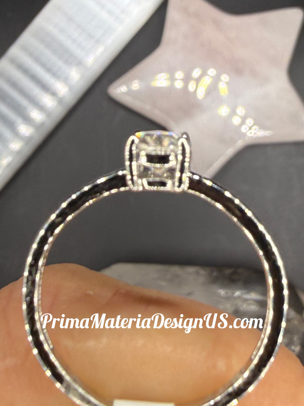 NEW - 1 Carat Oval Moissanite Solitaire Solid Silver Engagement Ring - Size 8