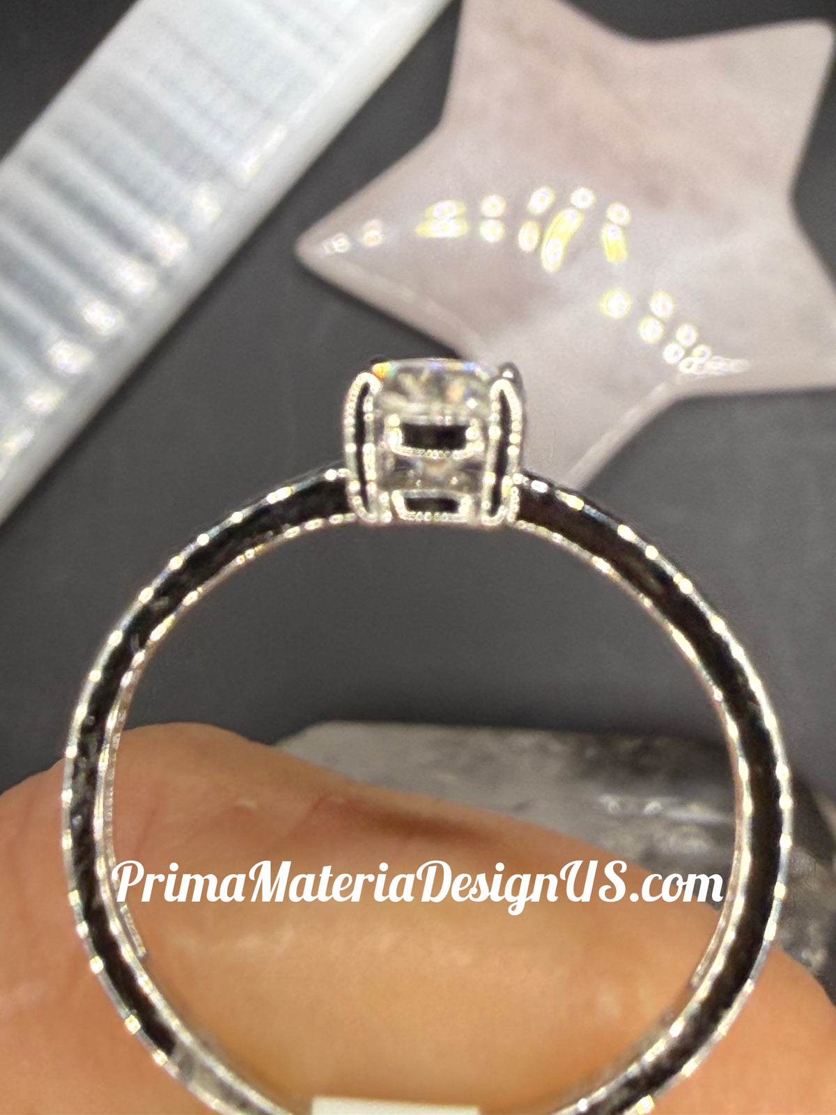 NEW - 1 Carat Oval Moissanite Solitaire Solid Silver Engagement Ring - Size 8
