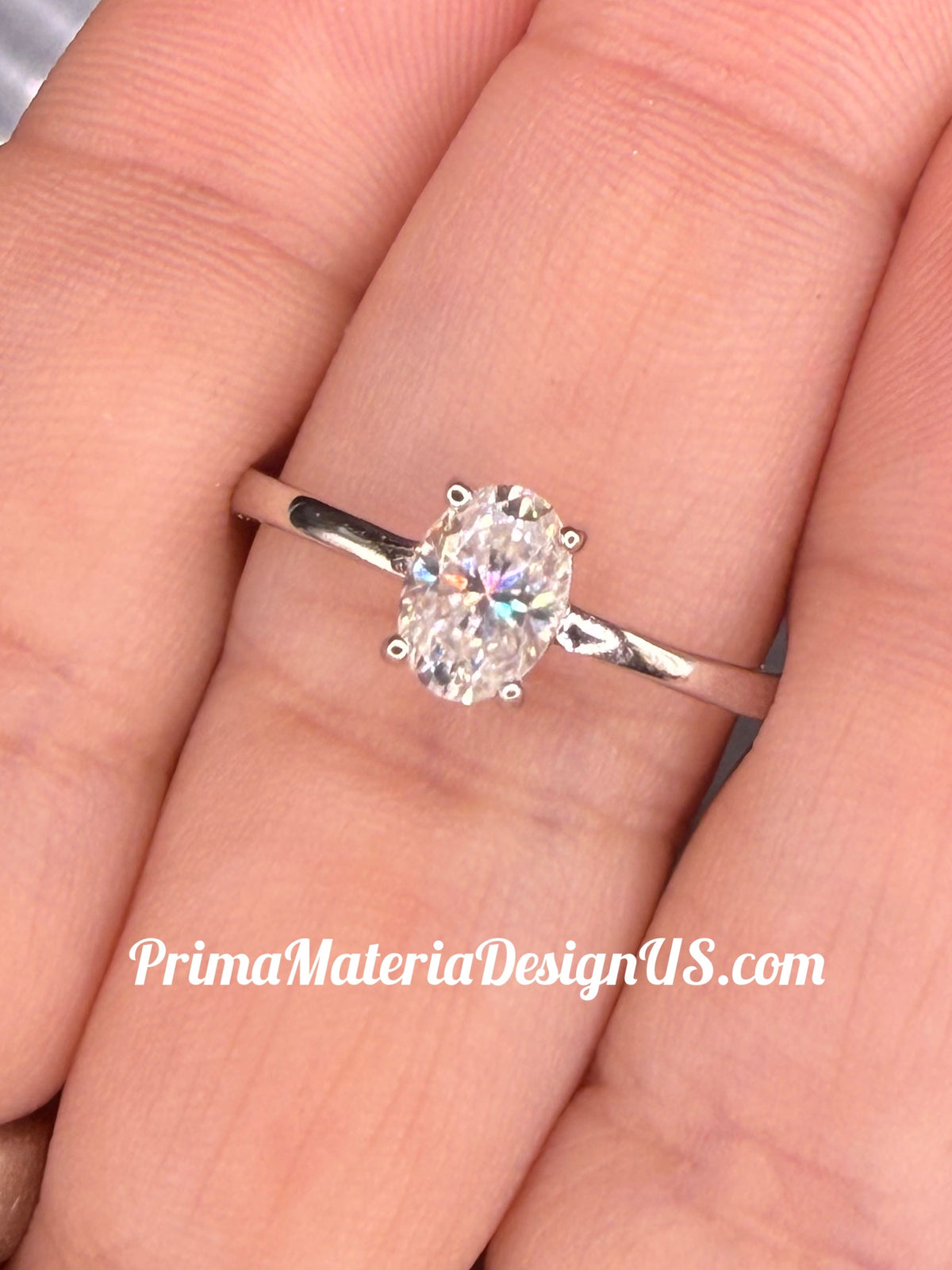 NEW - 1 Carat Oval Moissanite Solitaire Solid Silver Engagement Ring - Size 8