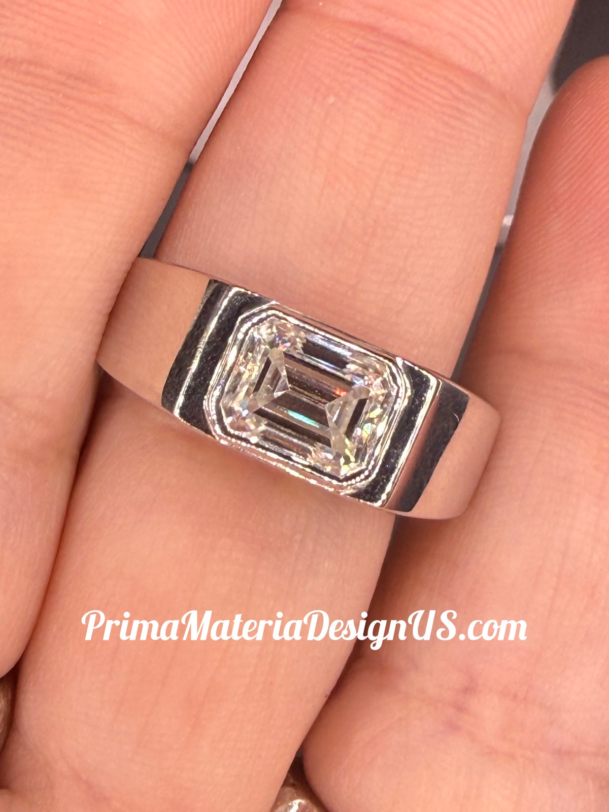NEW - 1.75 Carat Emerald Cut Moissanite Solitaire Solid Silver Unisex Band - Size 11