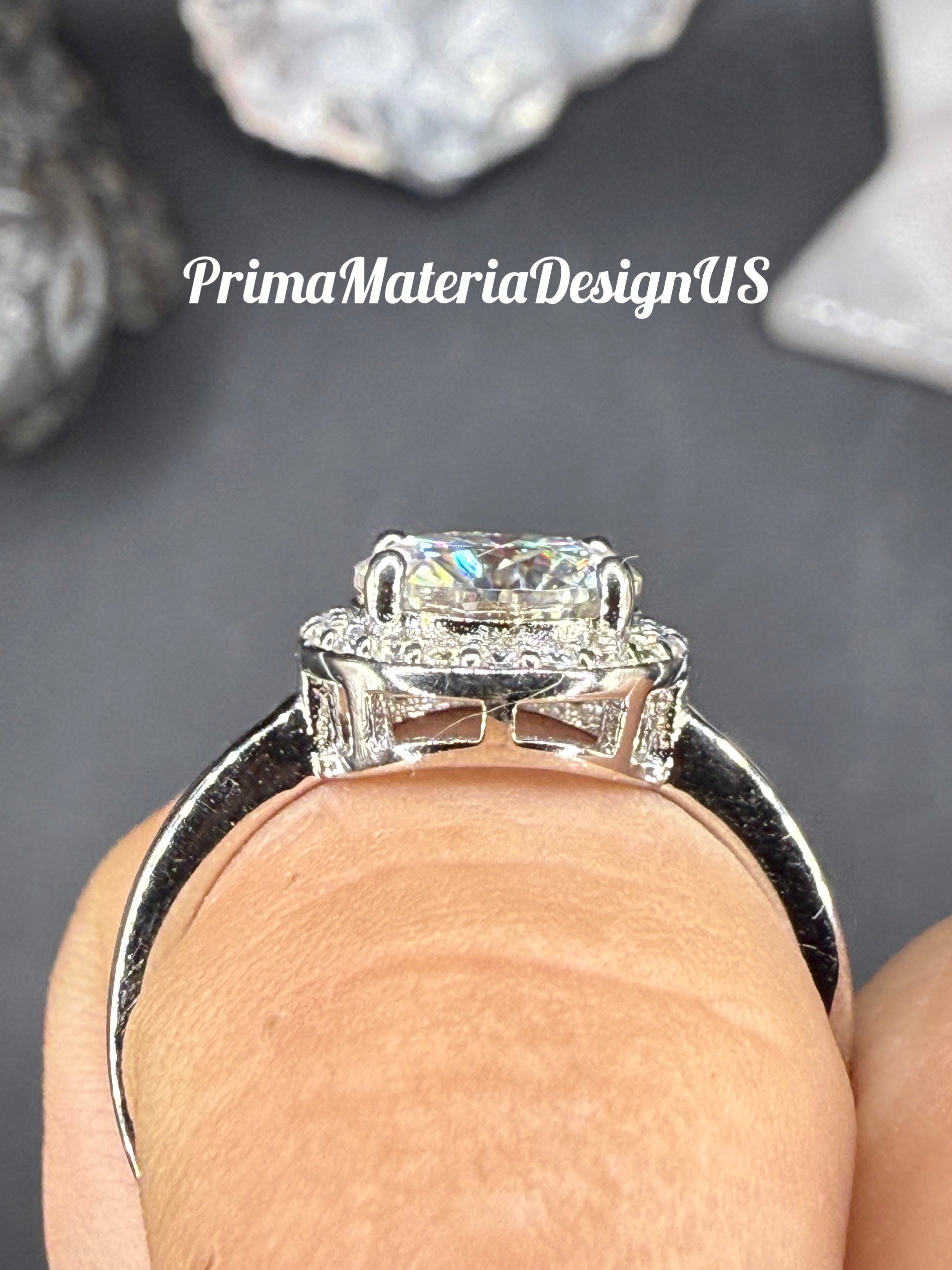 NEW - 2.2 Carat twt Brilliant Round Moissanite Halo Sterling Silver Engagement Ring - Size 7