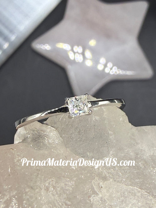 NEW - .15 Carat Petite Princess Cut Moissanite Solitaire Solid Silver Ring - Size 7