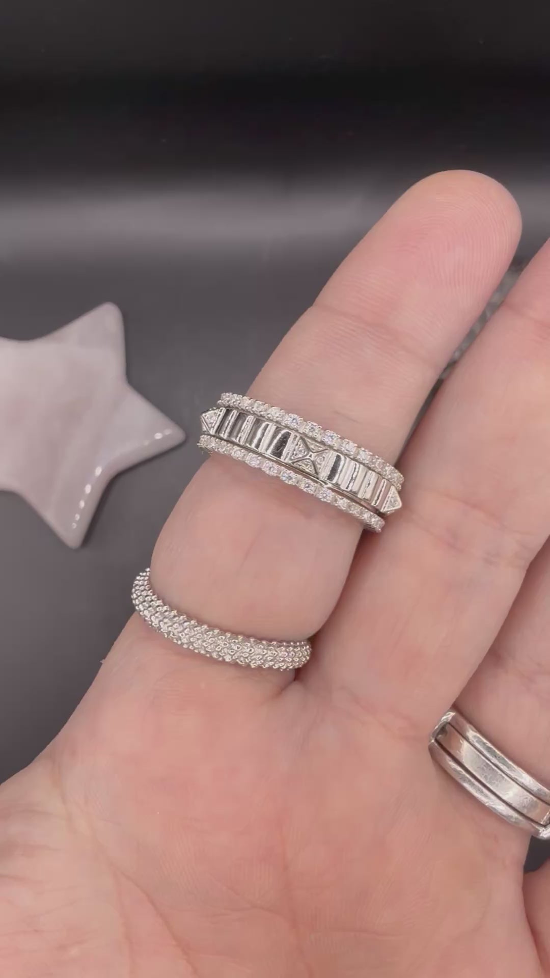 NEW - .8 Carat twt Moissanite Sterling Silver Spinner Ring - Size 8
