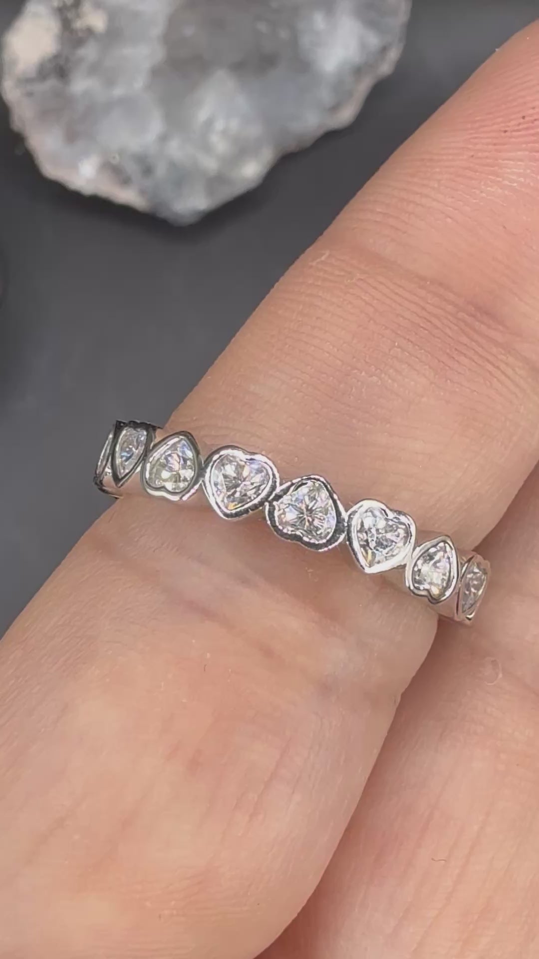 New - 2.16 Carat twt Alternating Moissanite Hearts Sterling Silver Eternity Ring - Size 7