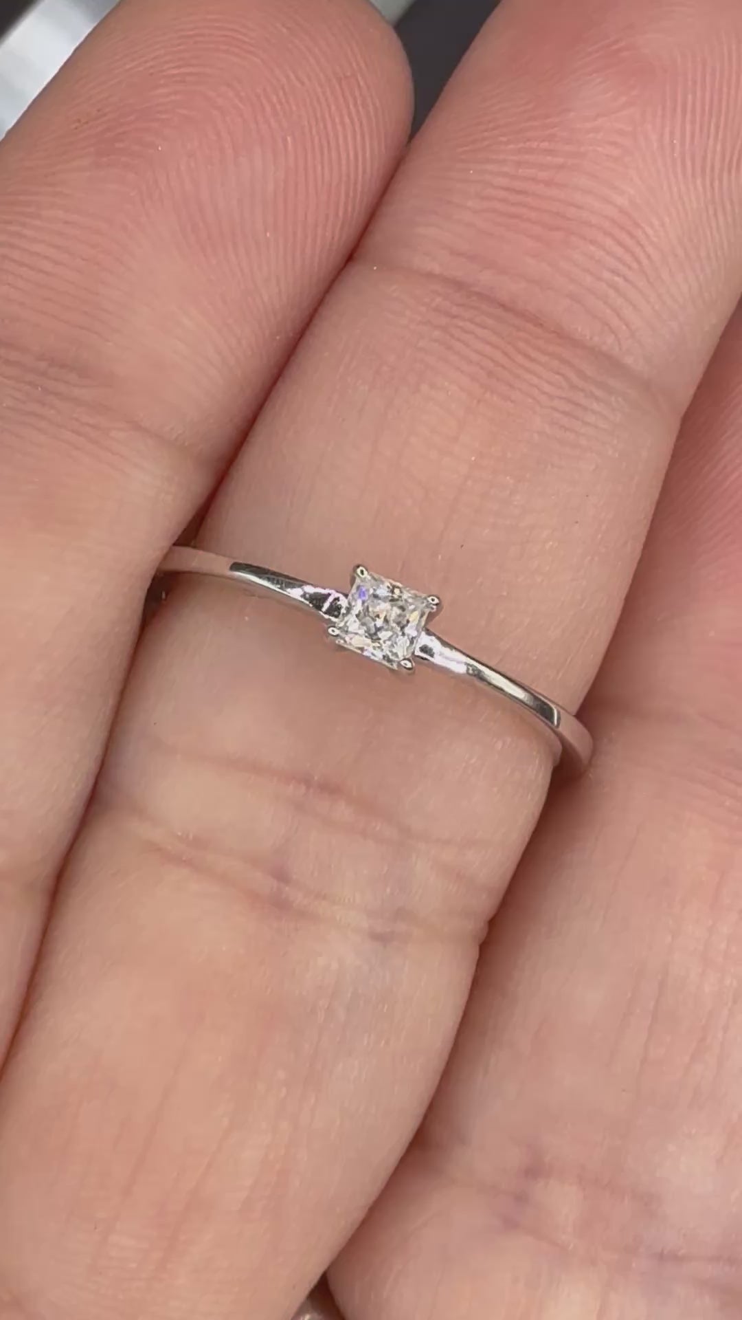 NEW - .15 Carat Petite Princess Cut Moissanite Solitaire Solid Silver Ring - Size 7