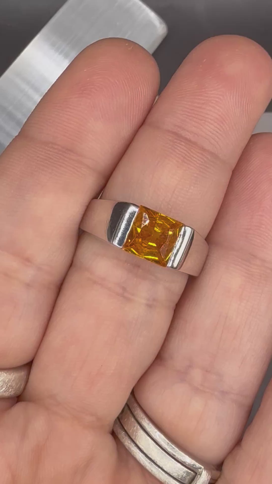 NEW - 1.5 Carat Natural Citrine Solitaire Solid Silver Unisex Ring - Local Jeweler Made - Size 7